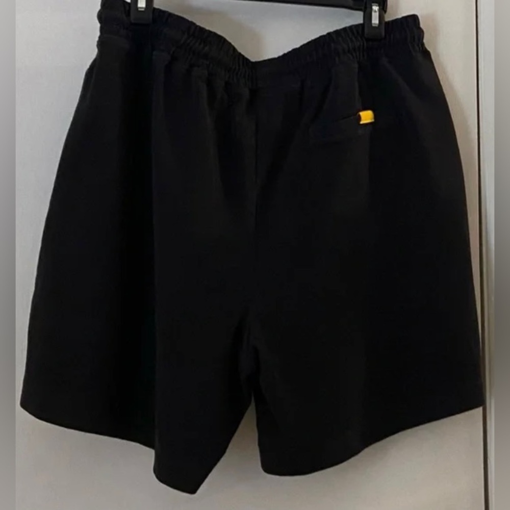 Yellow Label - Picture 2 of 3